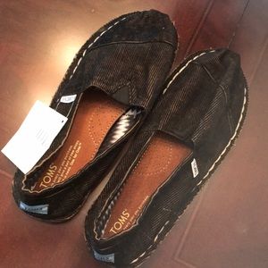 Men’s Tom’s Never Worn with tags. Size 11